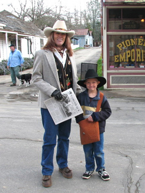 Wendy & Paper Boy